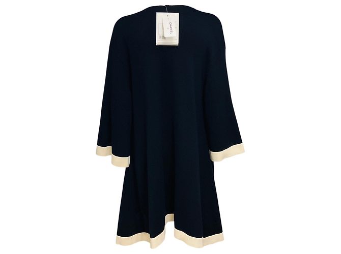 Chanel Navy / White 2016 Kaschmir Strick Long Cardigan mit silbernen CC Logo Knöpfen Marineblau - Ansicht 3