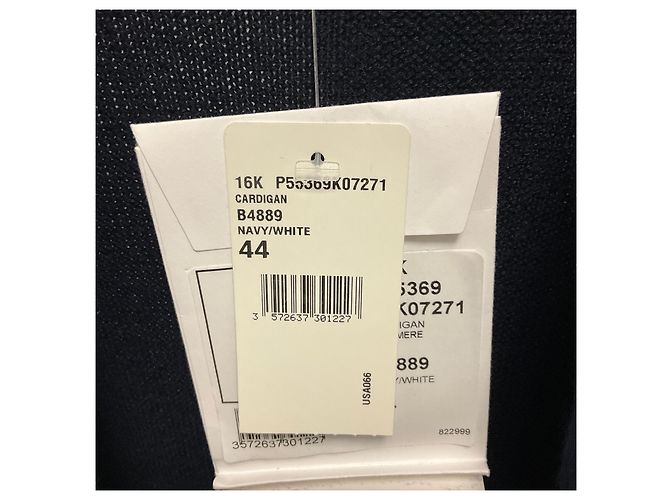 Chanel Navy / White 2016 Kaschmir Strick Long Cardigan mit silbernen CC Logo Knöpfen Marineblau - Ansicht 6