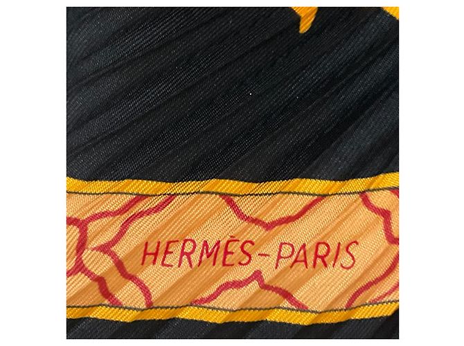 Hermès Hermes Black Multi Les Printemps de Thera plissierter Seidentwill-Schal Mehrfarben - Ansicht 6