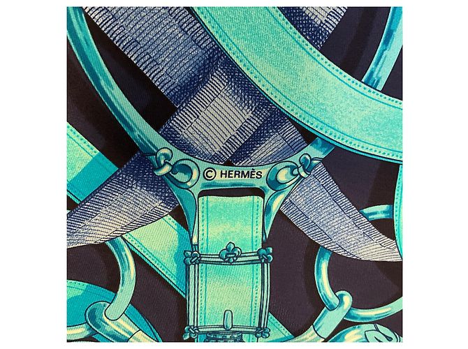 Hermès Pañuelo Cuadrado de Twill de Seda Hermes Azul Marino / Turquesa Estampado Cavalcadour - vista 6