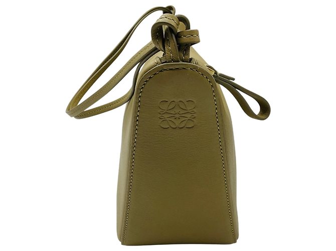 Borsa Hobo Mini Hammock in pelle di vitello classica Loewe Light Green / Putty Verde - vista 3