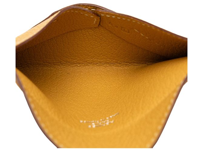 Portacarte a busta Hermès in Chevre Mysore giallo - vista 5