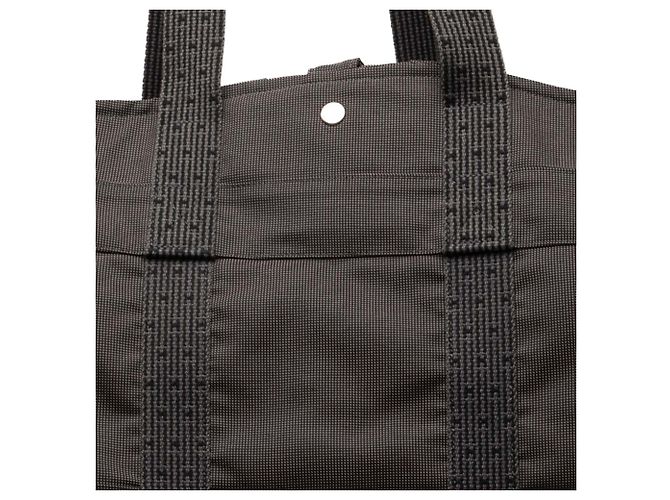 Hermès Herline Kleidertasche aus grauem Canvas - Ansicht 6