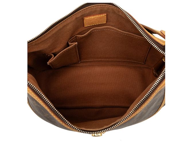 Twist Borsa a tracolla Louis Vuitton Monogram Tulum PM Marrone - vista 4