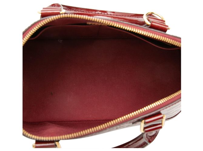 Borsa a mano Louis Vuitton Monogram Vernis Alma PM rossa Rosso - vista 4
