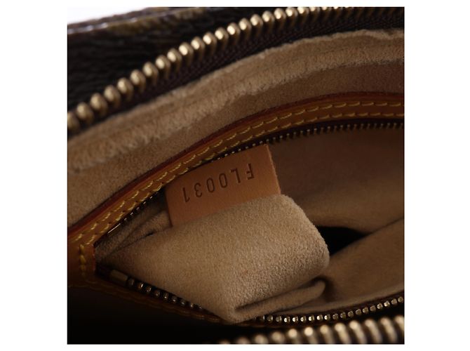 Borsa a tracolla Louis Vuitton Monogram Looping MM in Brown Beige - vista 14