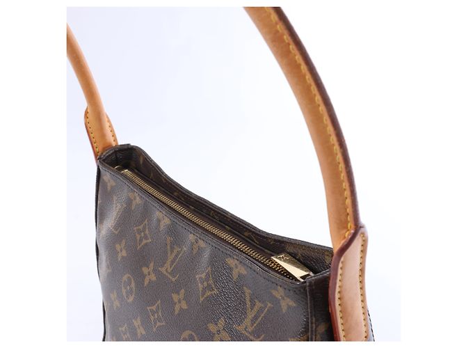 Borsa a tracolla Louis Vuitton Looping Monogram MM Marrone Beige - vista 4