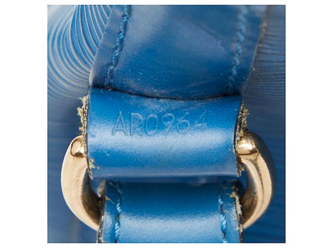 Bolso de hombro Louis Vuitton Epi Noe Azul - vista 11