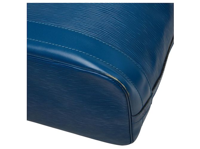 Bolso de hombro Louis Vuitton Epi Noe Azul - vista 6
