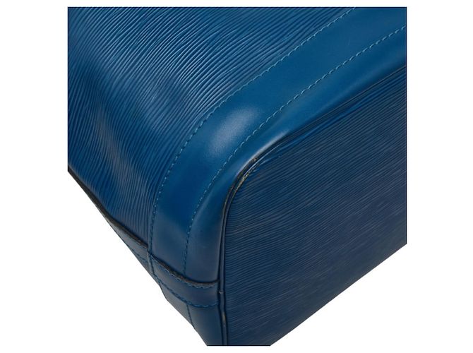 Bolso de hombro Louis Vuitton Epi Noe Azul - vista 7