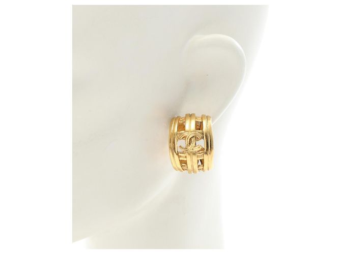 Timeless Orecchini a clip Chanel Coco Mark placcati in oro D'oro - vista 4