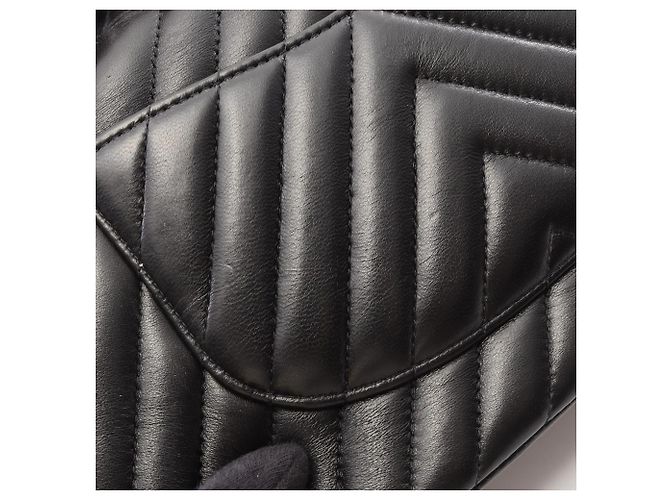 Borsa a tracolla Chanel Chevron V-Stitch Double Flap Nero - vista 10