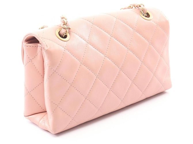 Borsa a tracolla Chanel Matelassé Logo in pelle d'agnello rosa - vista 2