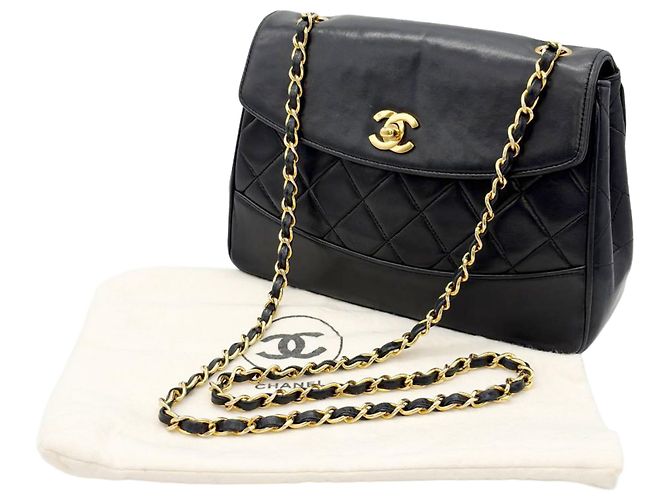 Borsa a tracolla con catena Chanel Matelassé Nero - vista 13