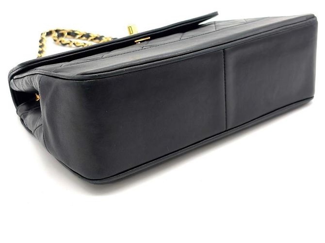 Borsa a tracolla con catena Chanel Matelassé Nero - vista 4