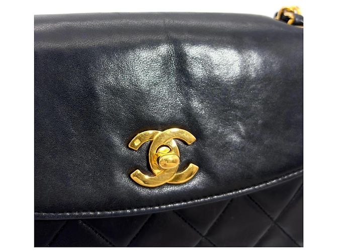 Borsa a tracolla con catena Chanel Matelassé Nero - vista 7