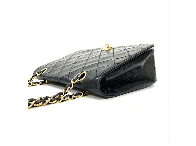 Borsa a tracolla Chanel Matelassé con patta completa e catena Nero - vista 3