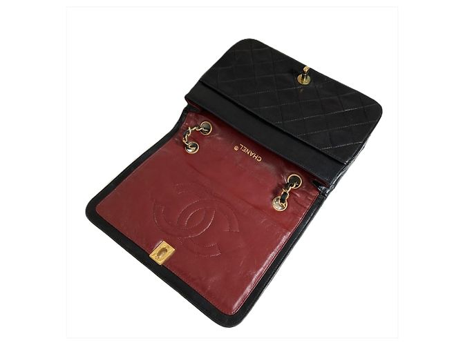 Borsa a tracolla Chanel Matelassé con patta completa e catena Nero - vista 5