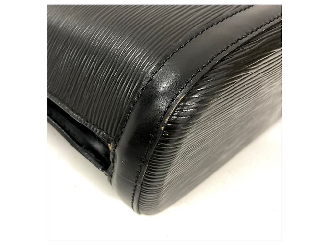 Borsa a tracolla Louis Vuitton Lussac Nero - vista 5