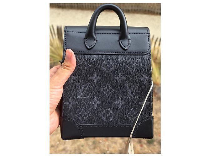 borsa a mano Louis Vuitton Monogram Eclipse Keepall XS Nero - vista 4