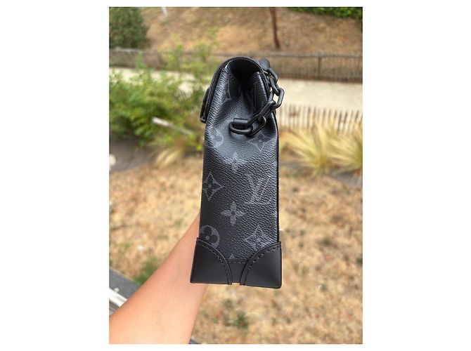 borsa a mano Louis Vuitton Monogram Eclipse Keepall XS Nero - vista 6