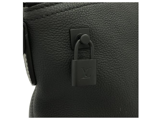Borsa Louis Vuitton LV Aerogram Lockit Nero - vue 5