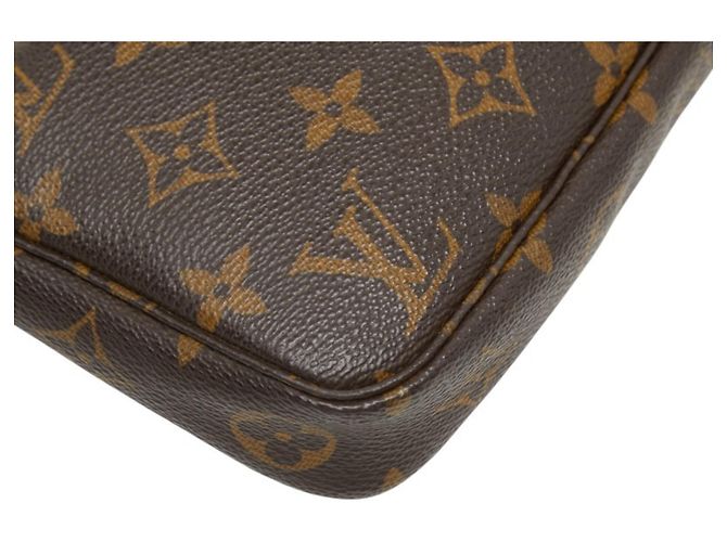 Louis Vuitton Monogram Pochette Accessoires Marrone - vista 5