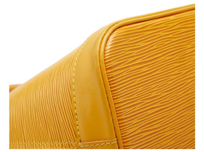 Borsa Louis Vuitton Epi Alma Giallo - vista 5
