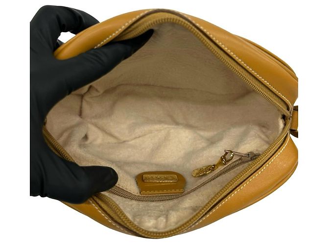 Mini borsa a tracolla in pelle con logo Micro GG di Gucci Marrone - vista 9