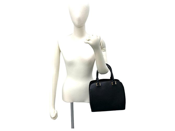Borsa Louis Vuitton Vintage Pont Neuf in pelle Epi Nero - vista 2
