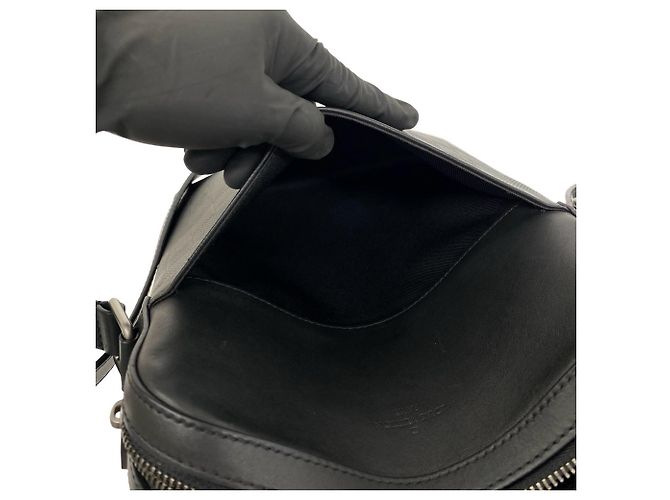 Louis Vuitton Pochette District Damier Infini Leather Shoulder Bag Nero - vista 10