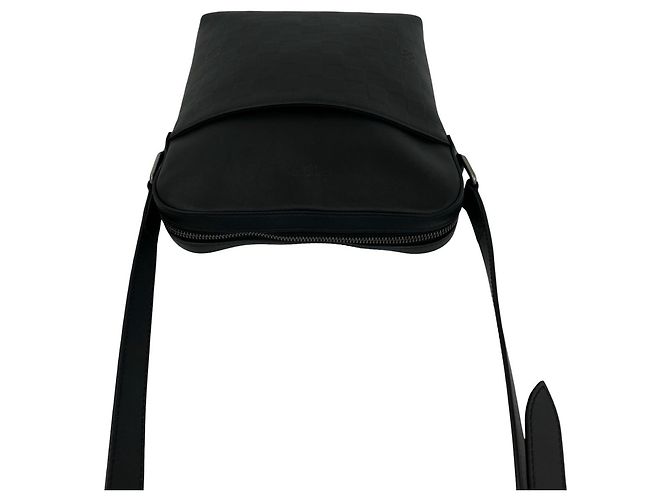 Louis Vuitton Pochette District Damier Infini Leather Shoulder Bag Nero - vista 4