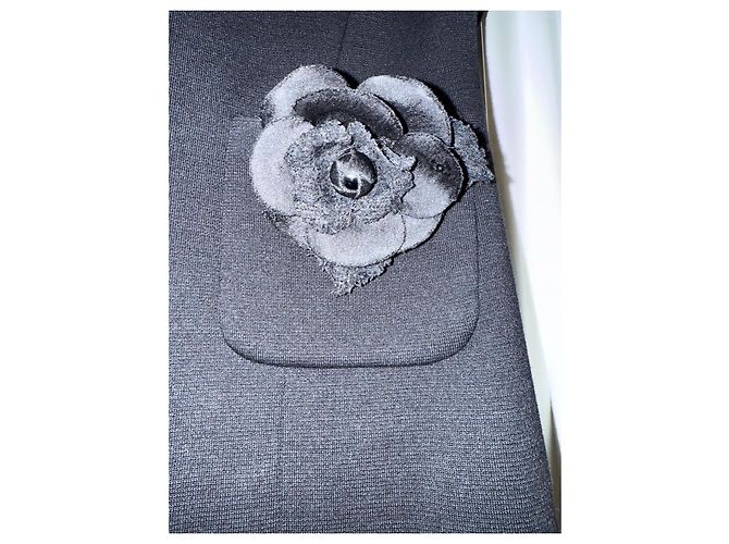 Abito Chanel nero corto con tasche e camelia nuovo - vista 5