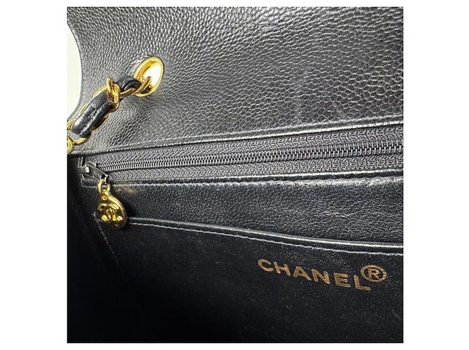 Borsa a tracolla Chanel Diana Flap Matelassé Nero - vista 11