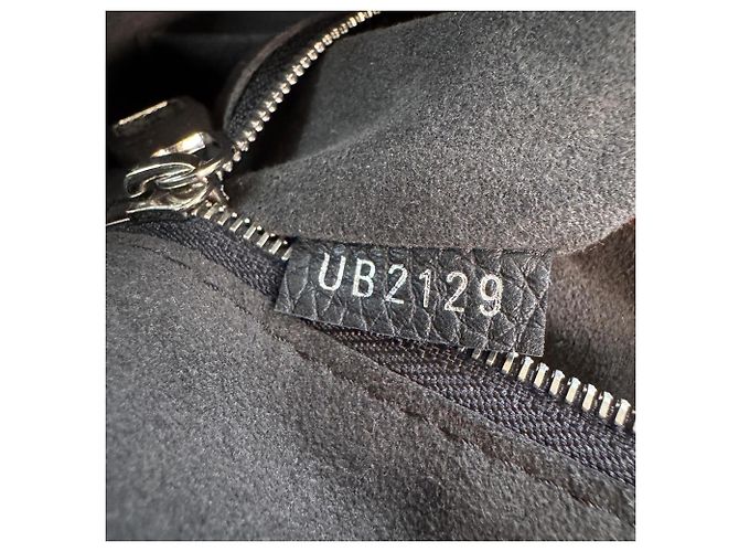 Louis Vuitton Armand Briefcase PM Nero - vista 10