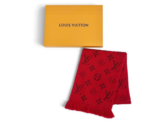 Louis Vuitton Ruby Monogram Stole Red - view 2