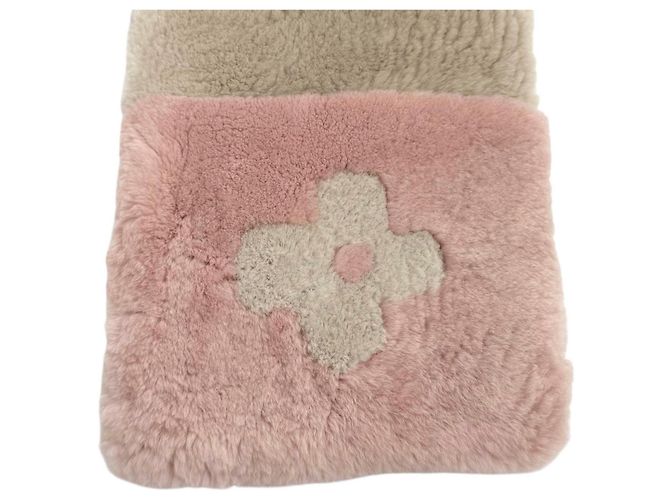 Louis Vuitton Echarpe LV In the City Scarf Rosa Beige - vista 6