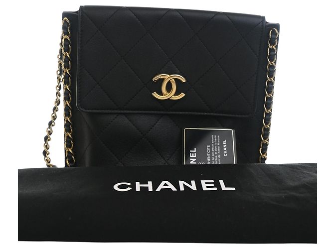 Chanel Black Small Quilted Calfskin Chain Hobo Flap Noir - vue 15