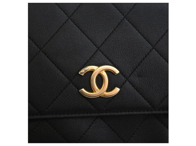 Chanel Black Small Quilted Calfskin Chain Hobo Flap Noir - vue 9