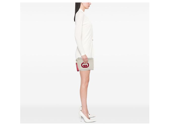 Pochette da polso Gucci in vitello bianco con G intrecciate - vista 5