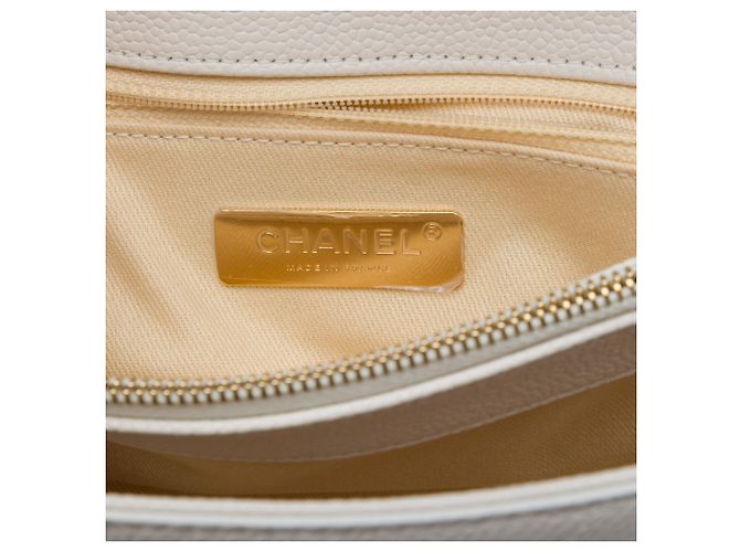 Borsa Chanel White Medium Stitched Caviar Chic Affinity Top Handle Bag Bianco - vista 5