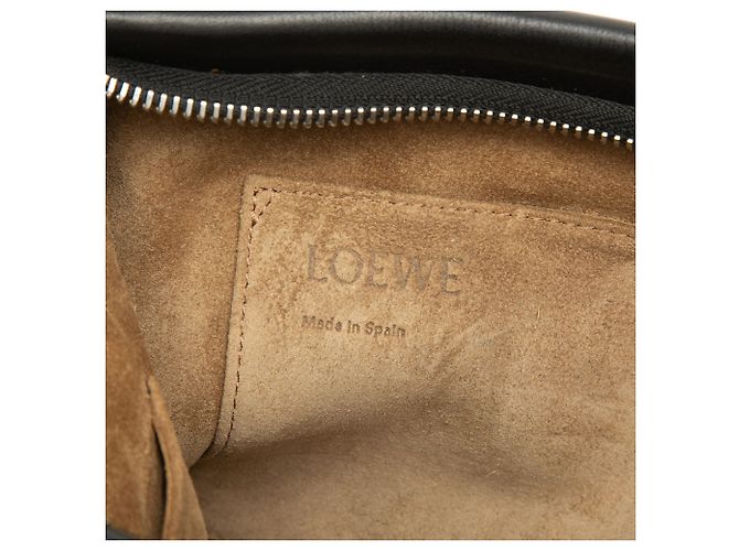 LOEWE Missy Satchel aus schwarzem Leder Small mit Sternen - Ansicht 5