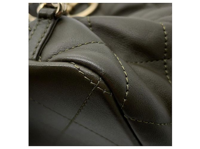 Borsa a mano Chanel in pelle kaki Cachi - vista 10
