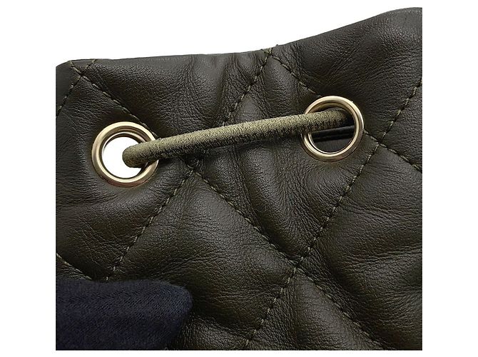Borsa a mano Chanel in pelle kaki Cachi - vista 13