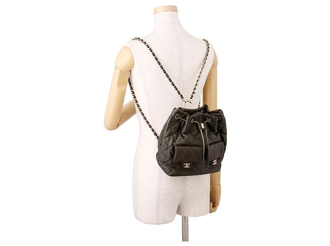 Borsa a mano Chanel in pelle kaki Cachi - vista 4