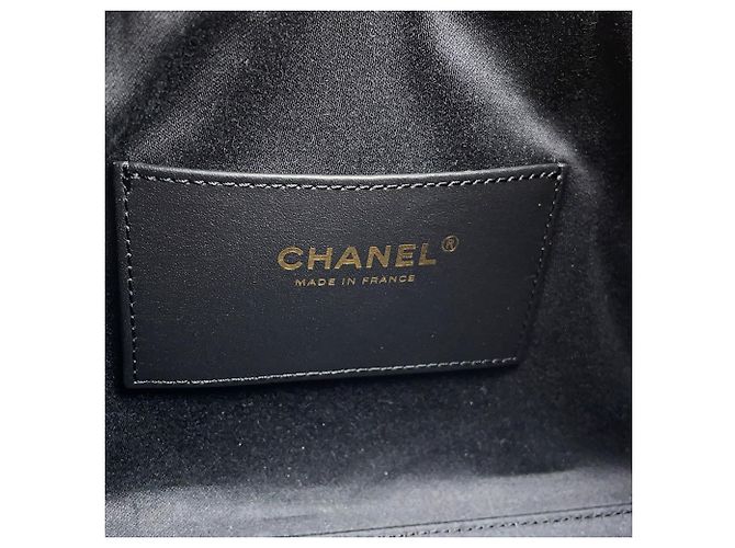 Borsa a tracolla con catena Chanel in Black Nero - vista 13