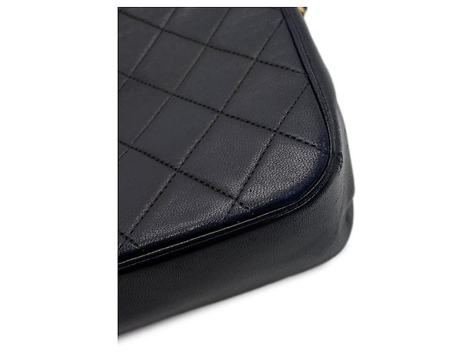 Timeless Borsa a tracolla con catena Chanel Matelassé Nero - vista 10