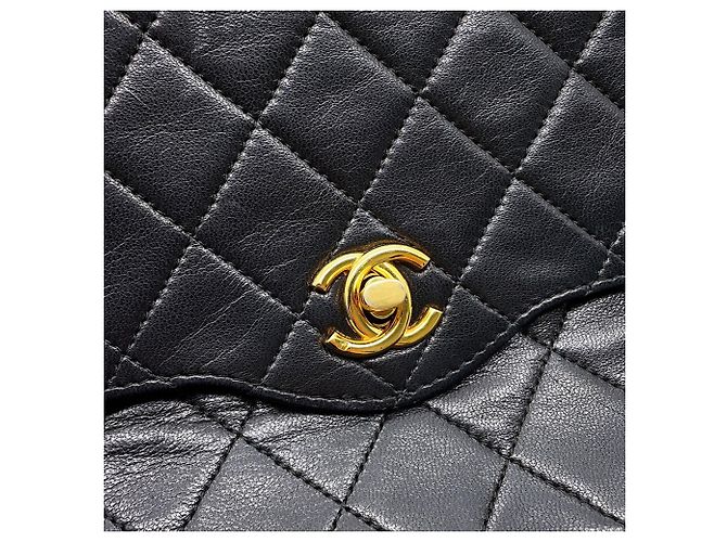 Timeless Borsa a tracolla con catena Chanel Matelassé Nero - vista 13