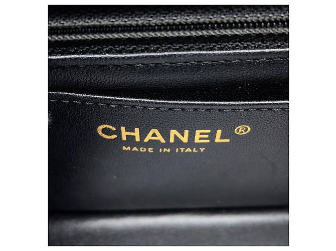 Chanel 2.55 Mini Schultertasche aus gealtertem Kalbsleder Schwarz - Ansicht 16