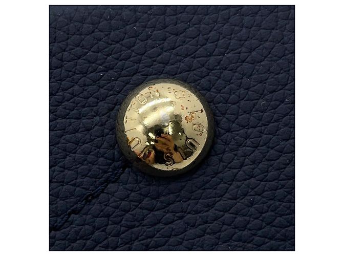 Borsa a tracolla Louis Vuitton Monogram Mahina Blossom PM Blu navy - vista 15